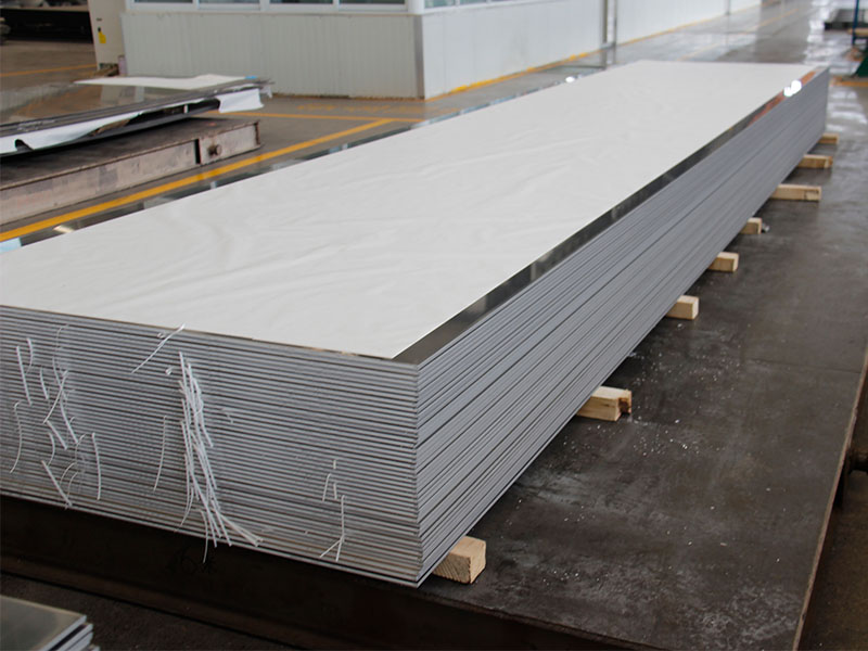 建筑用環(huán)保型材料3004鋁板一噸價格多少？