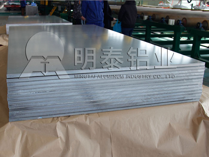 機(jī)箱機(jī)柜用5052鋁板多少錢一噸，明泰優(yōu)惠報(bào)價(jià)分析